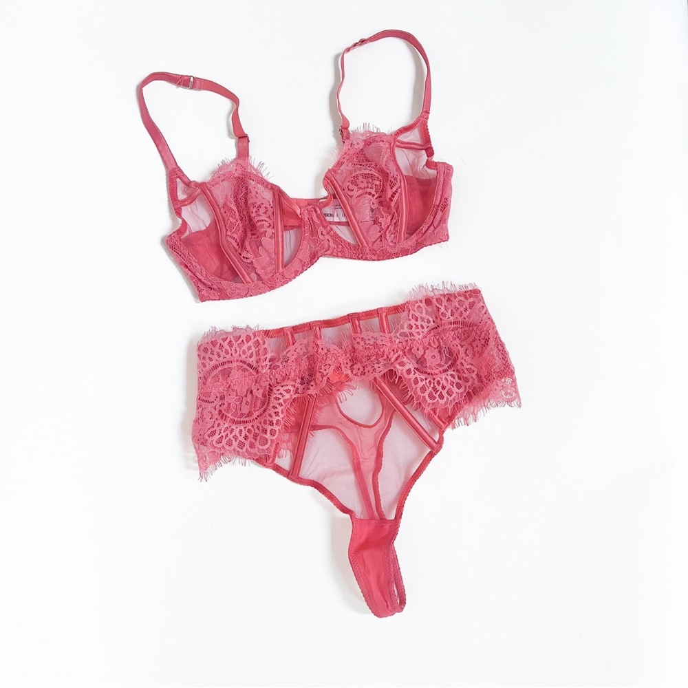 ASOS Hot Pink Lace Corset Lingerie Set - Picture 5 of 16
